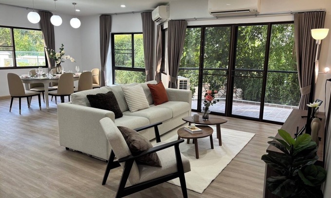 Ban Chang Apartment | Relax at Seastar Hotel with Pool and Family-Friendly Services