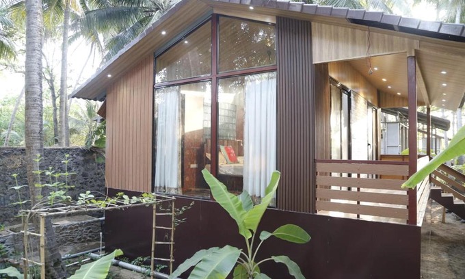 Alibaug House | Seaswan Resort: Enjoy a Private Beach with Ocean Views