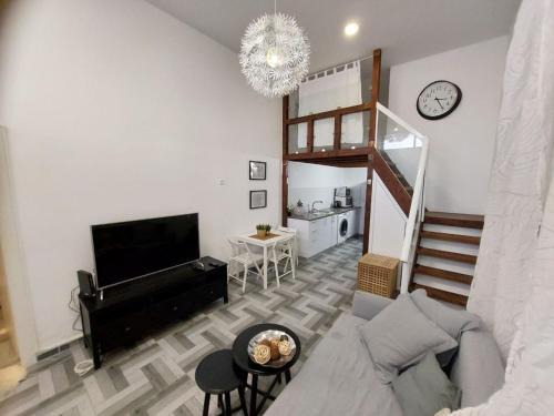 Haifa Apartment | SeaTown studio