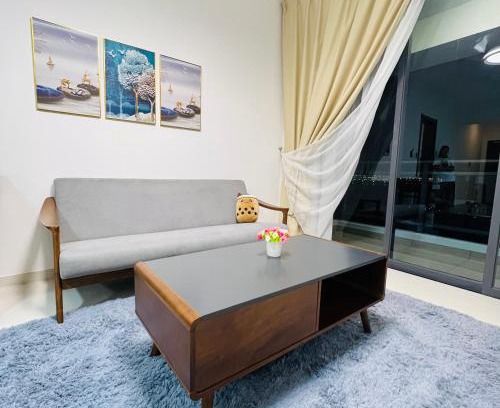 Gelang Patah Apartment | Seaview 2BR at Forest City Beach with Pool Access