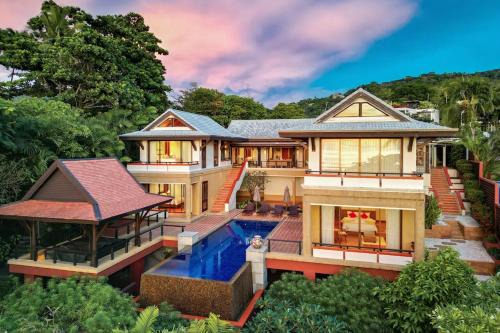 Kata Villa | Oceanfront 5BR Pool Villa Apsara Near Kata Beach