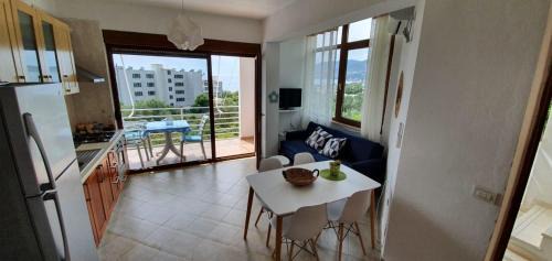 Qazim Pali Apartment | Oceanfront Seaview Apartment with Private Beach Access
