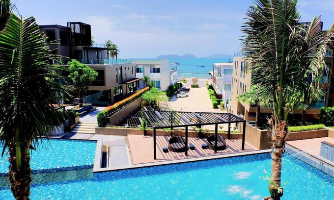 Wichit Apartment | Oceanfront Retreat at Seaview, Cape Panwa with Pool