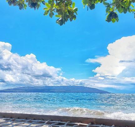 Dumaguete Resort | Seaview Beach Resort: Oceanfront Escape with Pool & Hot Tub