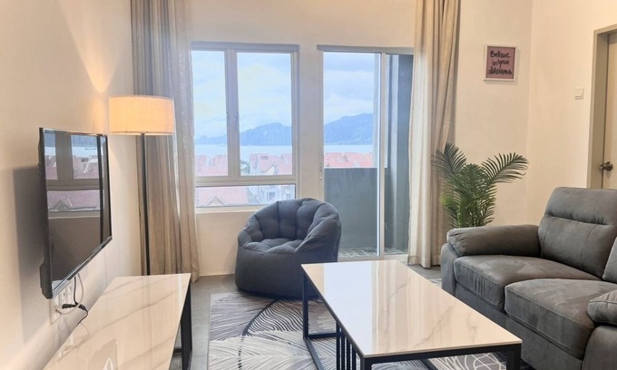 Kampung Pokok Asam Apartment | Seaview Cube with Rooftop Pool & Family-Friendly Amenities