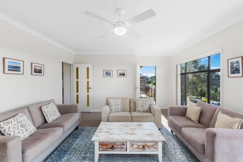 Barrack Heights House | Seaview Escape - Family-Friendly Beach Retreat with Games