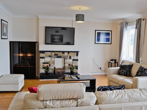 Oban House | Seaview: Family-Friendly Getaway with Excellent Ratings