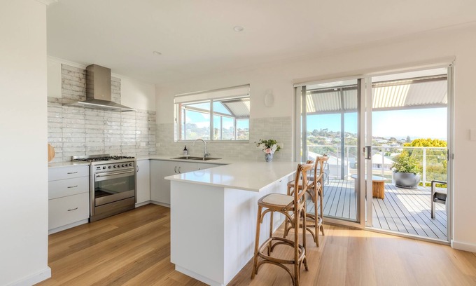 Mount Clarence House | Seaview Heights by the BnB Collection