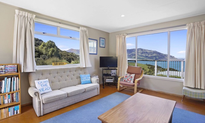 Wainui House | Oceanfront Seaview House - Perfect for Family Getaways