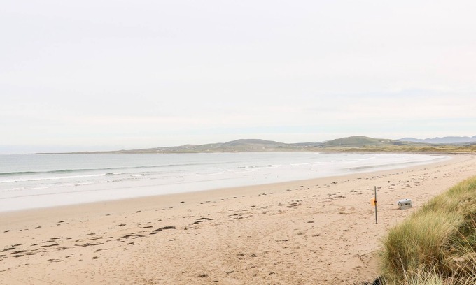 Rinboy Cottage | Seaview: Pet-Friendly Oceanfront Retreat with Breakfast