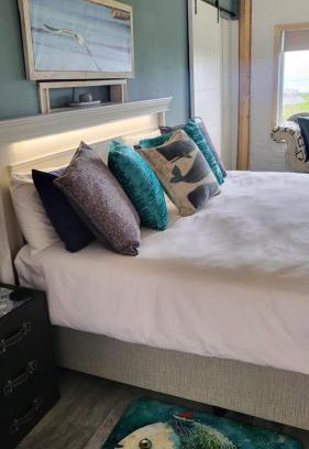Betty's Bay Apartment | Cozy Apartments in Betty's Bay with Oceanfront Views