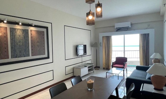 Tanjung Bungah Apartment | Oceanfront Seaview Suite at Rainbow Paradise - Top Rated 8.6