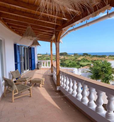 Lagos Villa | Oceanfront Bohovilla with Pool & Hot Tub - Casa da Primavera