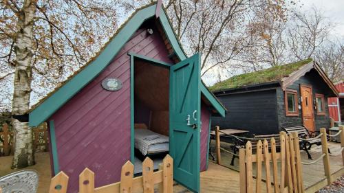 Fridaythorpe Apartment | Pet-Friendly Glamping at Seaways, Copper Beech - Rated 9/10