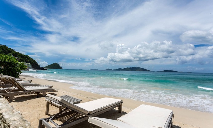West End Hotel | Relaxing Ocean View Stay at Sebastian's on the Beach