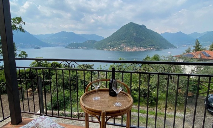 Sulzano Apartment | Inviting Sebino Apartment with Breathtaking Lake View