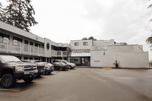 Downtown Hotel | Pet-Friendly Driftwood Inn with Oceanfront Views