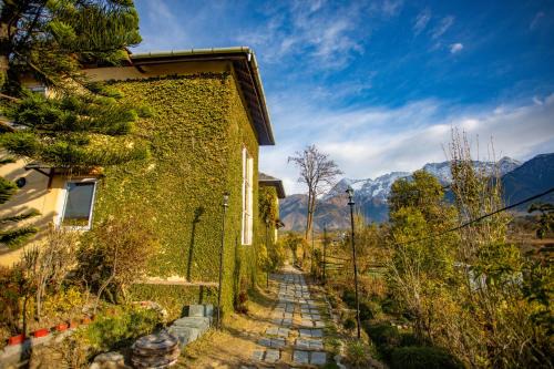 Palampur Villa | Serene Seclude Palampur: Family-Friendly Retreat Awaits