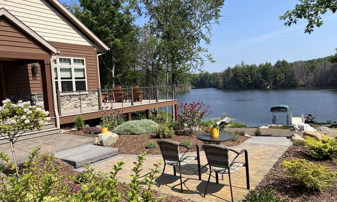 Deerbrook House | Private Lake Retreat on 200 Acres - Sleeps 16-18 Guests