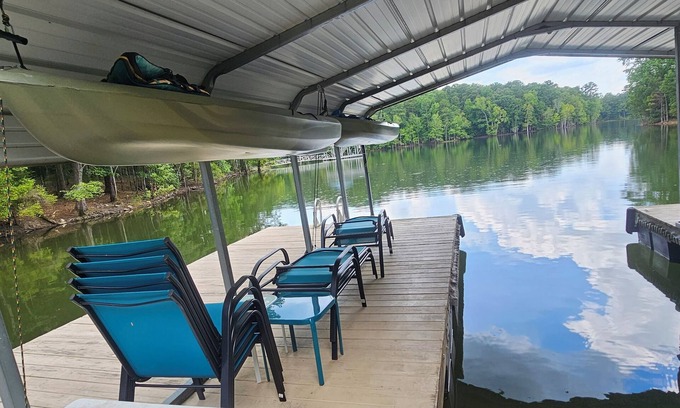 Lincolnton House | Exclusive Lakeside Retreat with Private Dock on Lake Thurmond