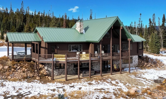 Kremmling Cabin | Secluded 4-Bedroom Cabin with Private Hot Tub and Views