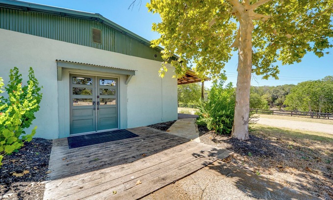 Blanco House | Exclusive Blanco Retreat with Private River Access & Spa