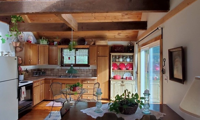Summit Cabin | Cozy Cabin Retreat with Pool and Family-Friendly Amenities
