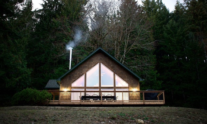 Lilliwaup Cabin | Serene Cabin Retreat by Hood Canal & Olympic National Forest