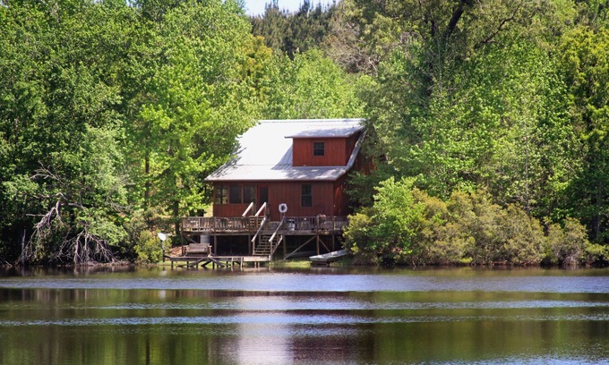 Grapeland Cabin | Idyllic Lakefront Cabin with Pool and Spa Retreat