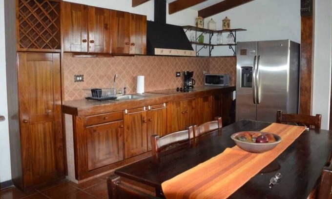 Ciudad Colon Cottage | Secluded cottage minutes away from San Jose