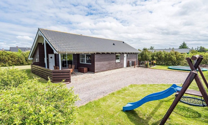 Skaven Strand House | Ideal 6-Person Holiday Home in Tarm with Great Amenities