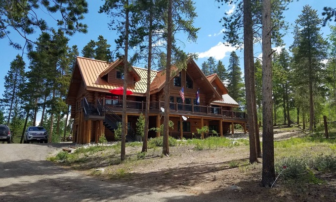 Winter Park Highlands House | Idyllic Log Home Retreat with Hot Tub Near Winter Park