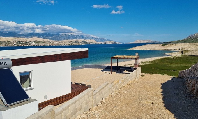 Zrce House | Secluded fisherman's cottage Cove Prnjica, Pag (K-23456)