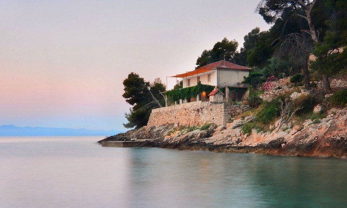 Gdinj House | Idyllic Fisherman's Cottage with Oceanfront Views in Hvar