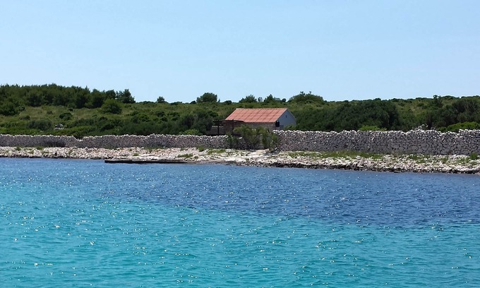 Gangaro House | Idyllic Fisherman's Cottage with Ocean View in Pašman