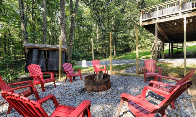 Hedgesville Cabin | Secluded Forest Retreat w/Game Room, Fire Pit & Near Hiking + Spas