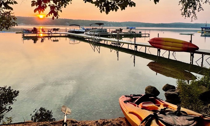 Petoskey Cottage | Idyllic Cottage Retreat on Walloon Lake with Pool & Spa