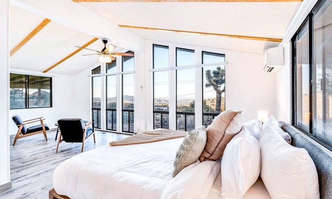 Joshua Tree Highlands House | Tranquil Retreat with Breathtaking Views & Fast WiFi