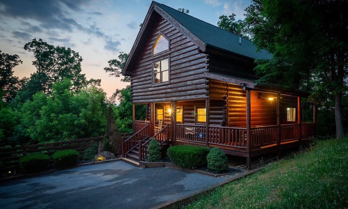 Sevierville Cabin | Tranquil Retreat with Hot Tub & Game Room Near Easy Roads