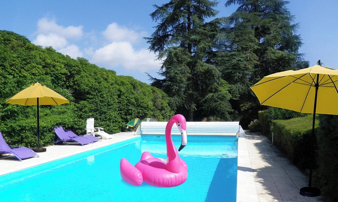 Beauville House | Relaxing Secluded House with Ocean View & Spa Amenities