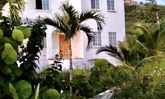 Sandy Ground House | Tranquil Retreat: Secluded House on Private Beach