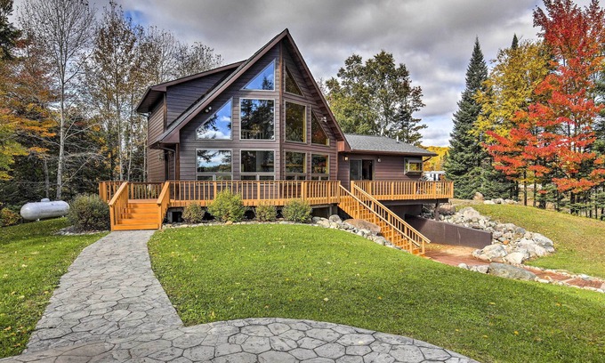 Stambaugh House | Tranquil Lakehouse Retreat with Private Dock & Scenic Views