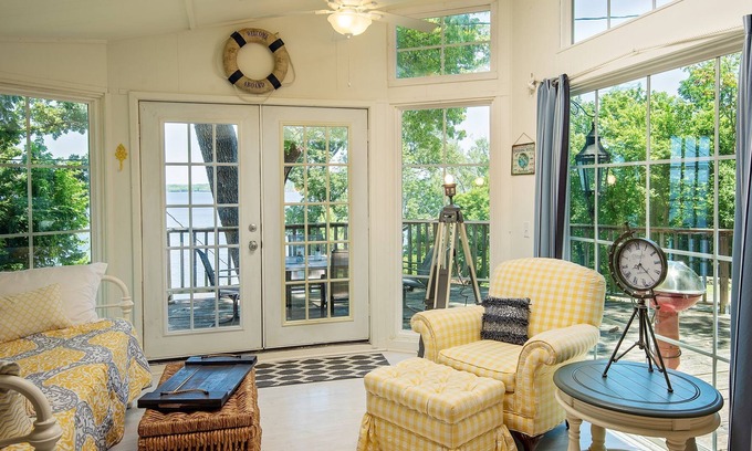 Wagoner House | Secluded lakeside paradise on Ft. Gibson Lake