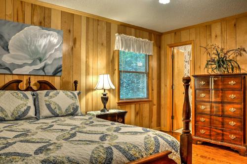Lakemont House | Tranquil Lavender Laurel Leaf Cottage by the Creek