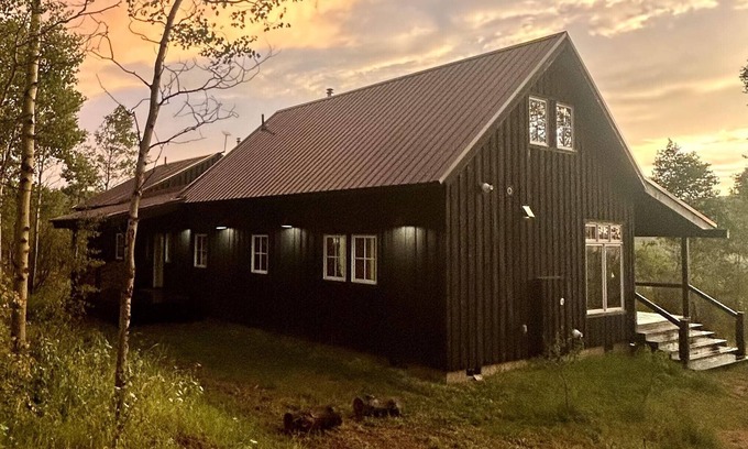 Wayan Cabin | Exclusive Retreat: Secluded Cabin Near Star Valley, WY