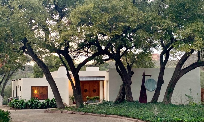 Barton Hills House | Exclusive Retreat Near Barton Springs & Zilker Park