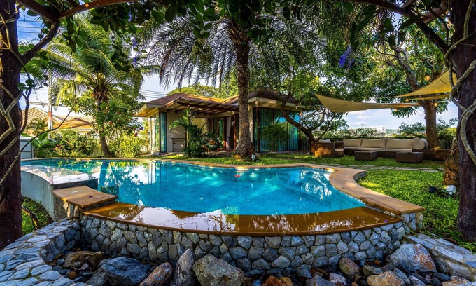 Hin Lek Fai Villa | Family-Friendly Secluded Oasis with Pool and Breakfast