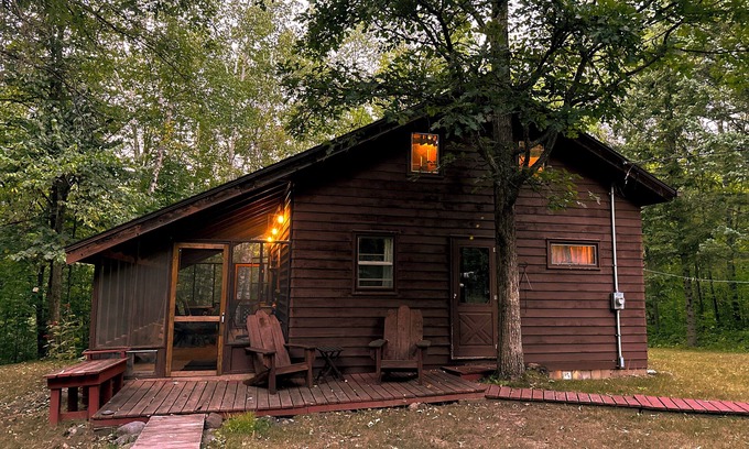 Sturgeon Lake Cabin | Pet-Friendly Cabin on Kettle River with 9.8 Guest Rating