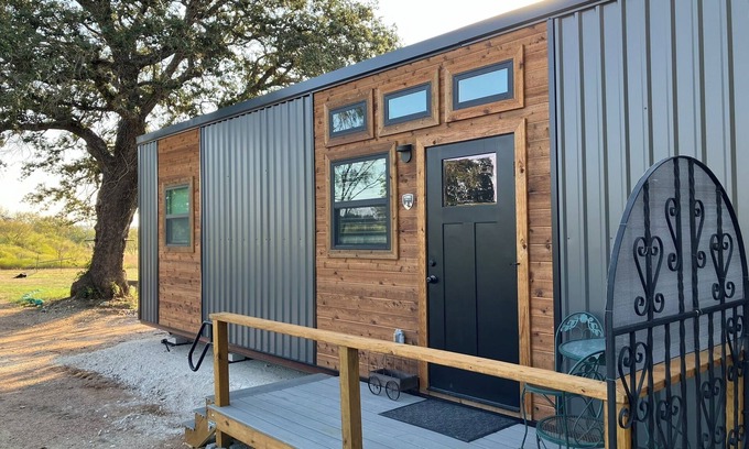 Goldthwaite Cabin | Secluded Ranch Cabin at Possum Well Ranch