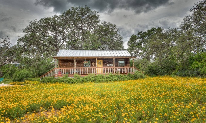 Utopia Cabin | Idyllic Cabin Retreat on 1000 Acre Ranch with Pool & Pets